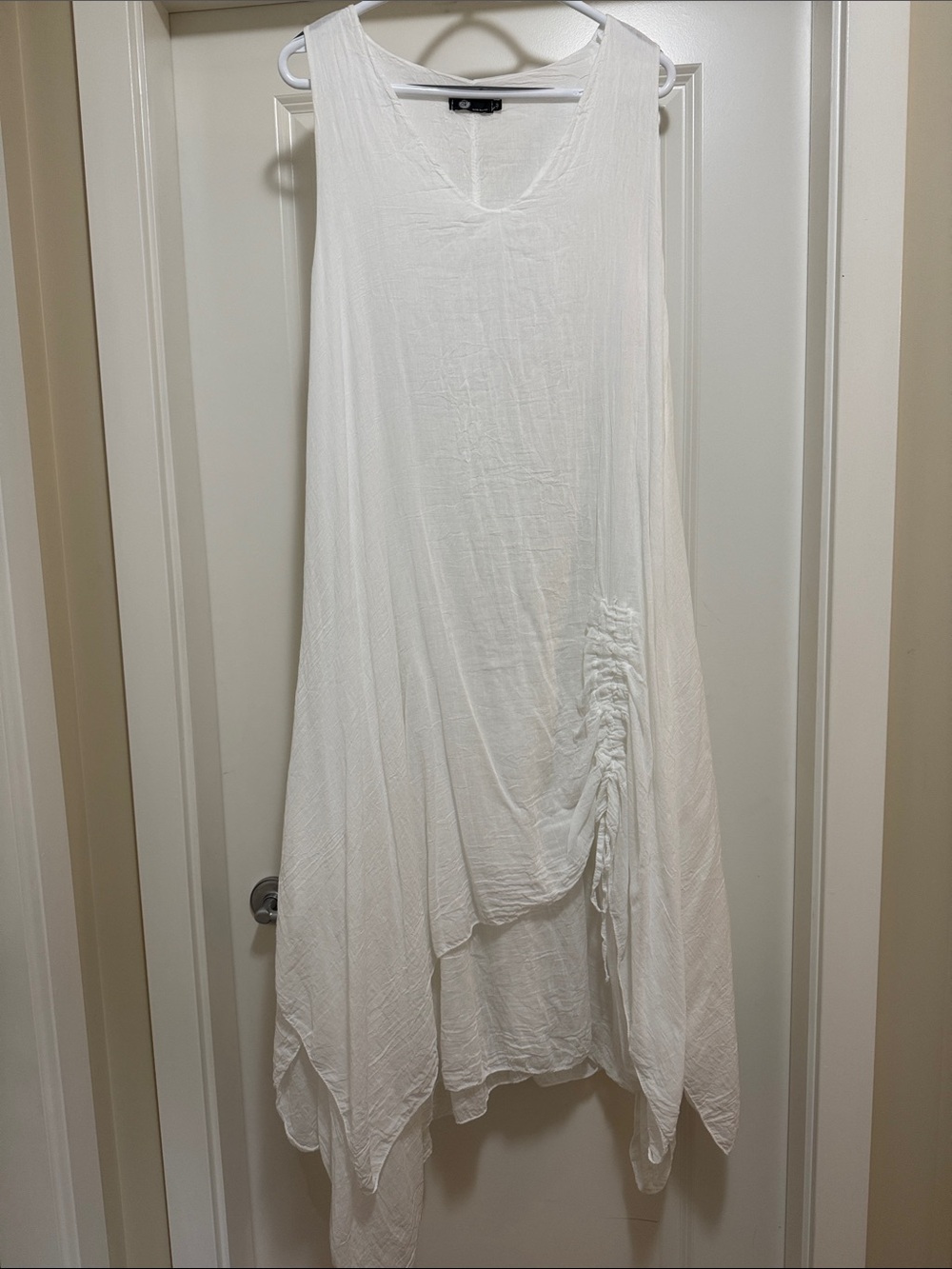 NWOT Lightweight White V‑Neck Sleeveless Ruched Midi Dress